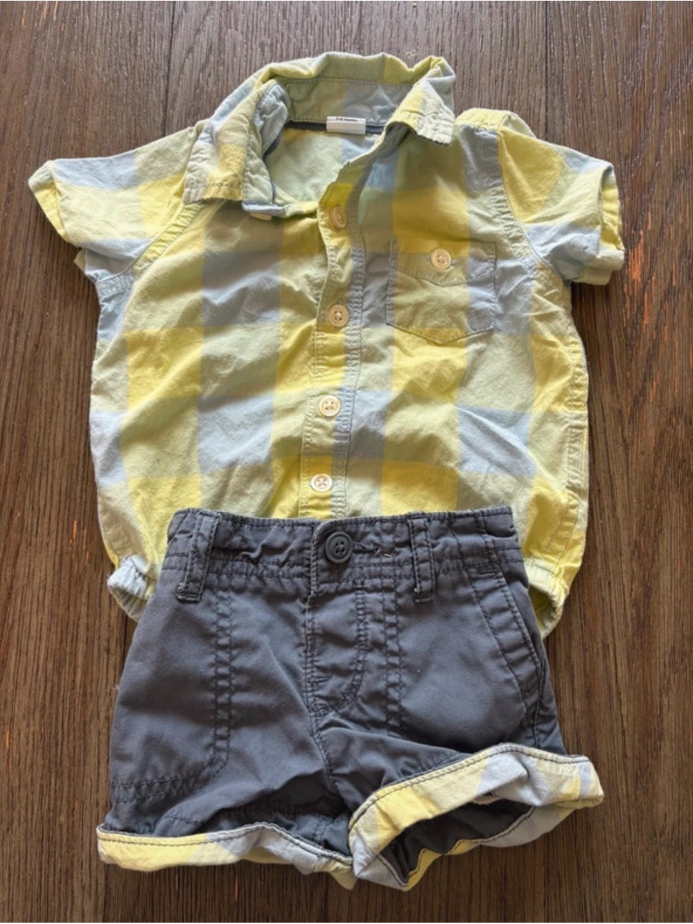 Baby GAP Yellow Plaid Button Up Shirt and Matching Grey Shorts Set- 3-6m